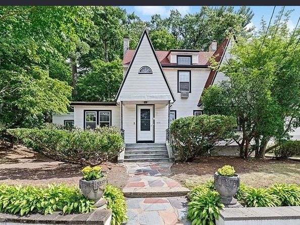 2084 Washington St, Newton MA 02462