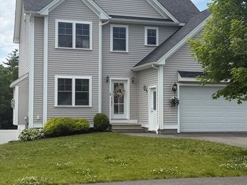19 Lighthouse Ln