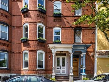 40 Thomas Park