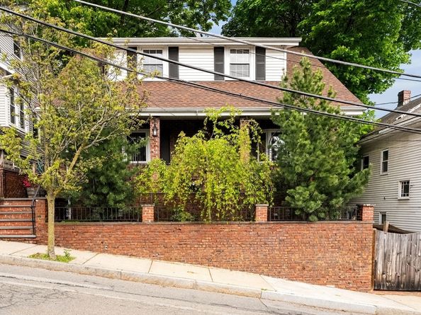 21 Fells Ave, Medford MA 02155