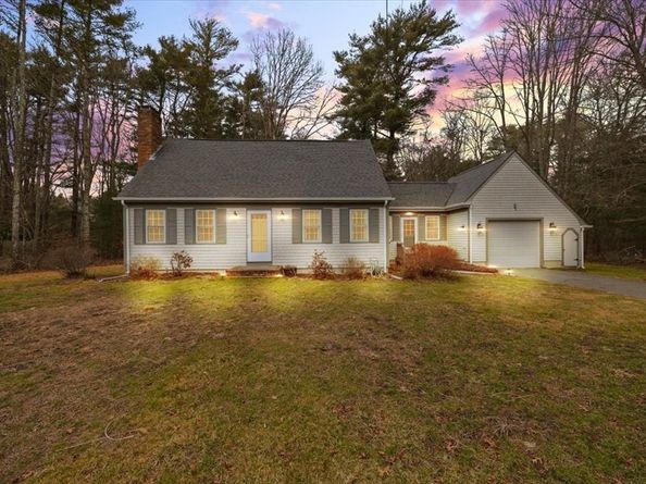 10 Bayberry Ln, Mattapoisett MA 02739