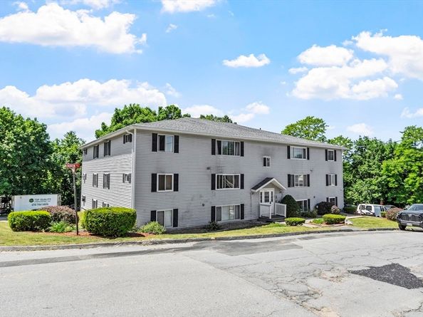 33 Huron St 9, Fitchburg MA 01420