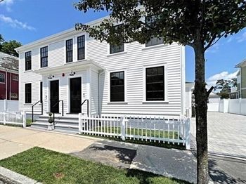 11B Lowell St