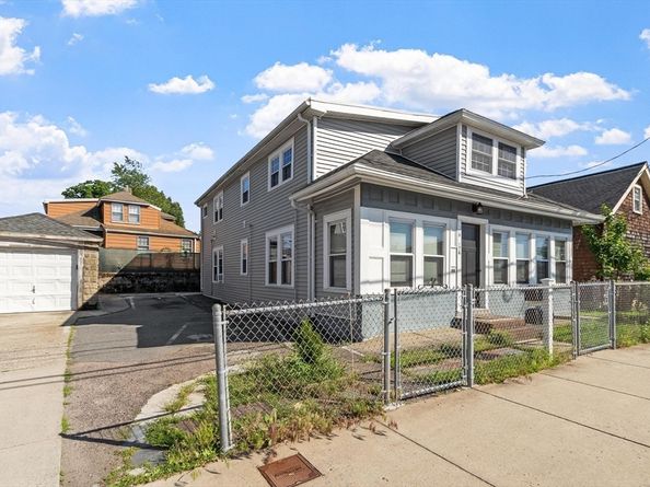 176 Washington St, Dedham MA 02026