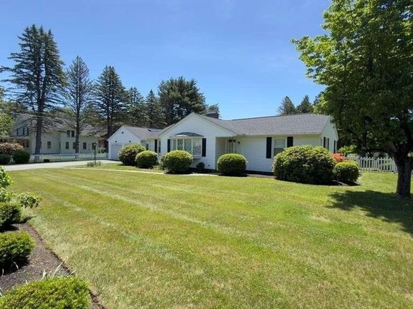91 Pleasant St, Northborough MA 01532