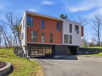20 Dogwood Ln