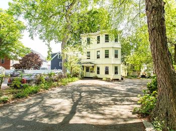 51 Creighton Street