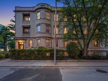 58 Pleasant Street