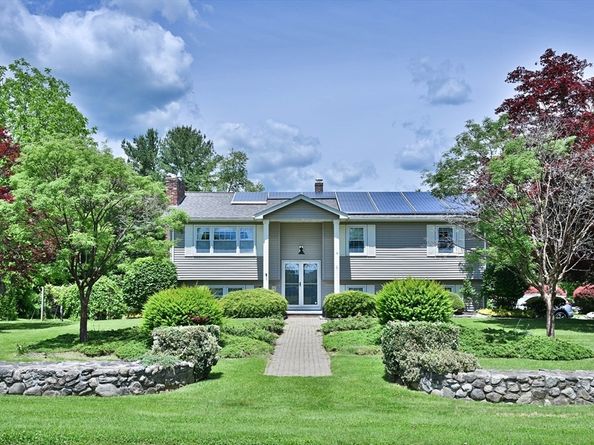 19 Sawmill Road, Dudley MA 01571