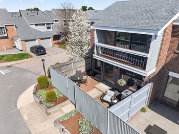 11 Rosewood Drive