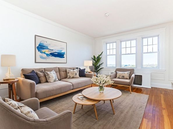 2001 Commonwealth Ave 34, Boston MA 02135