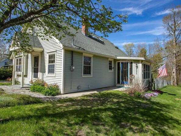 20 Cottage Ln, Templeton MA 01468