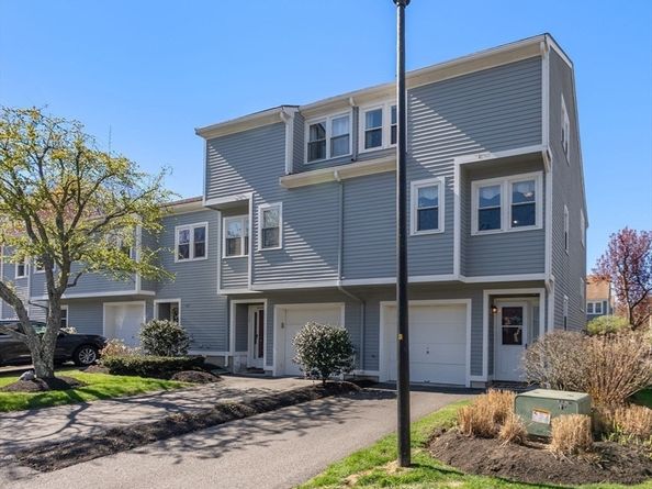 1 Spruance Way D, Salem MA 01970