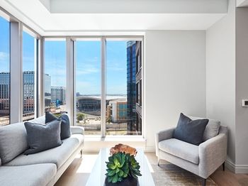 135 Seaport Blvd