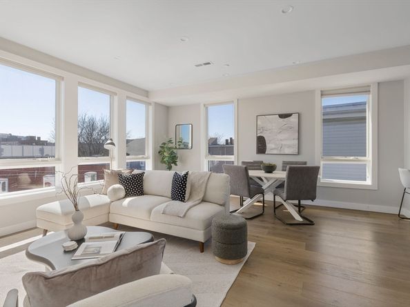 17 Chestnut Ave 3, Boston MA 02130