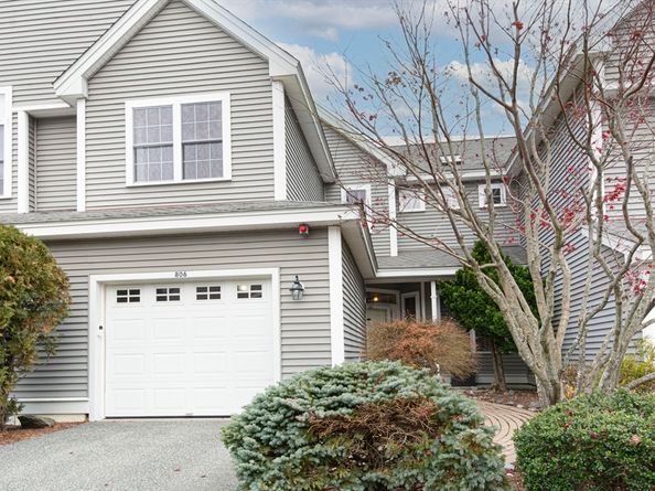 806 Ledgewood Way 806, Clinton MA 01510