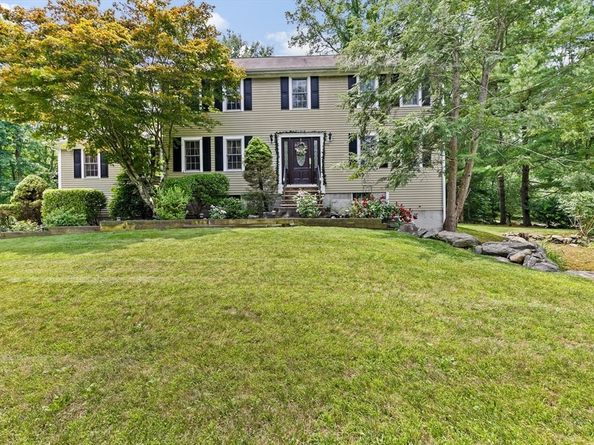 301 Winch St, Framingham MA 01701