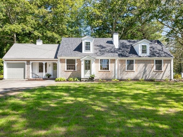 15 Neds Point, Mattapoisett MA 02739