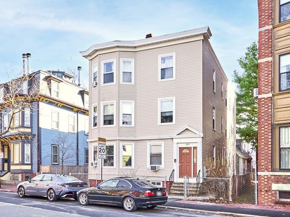 182 Harvard 3, Cambridge MA 02138