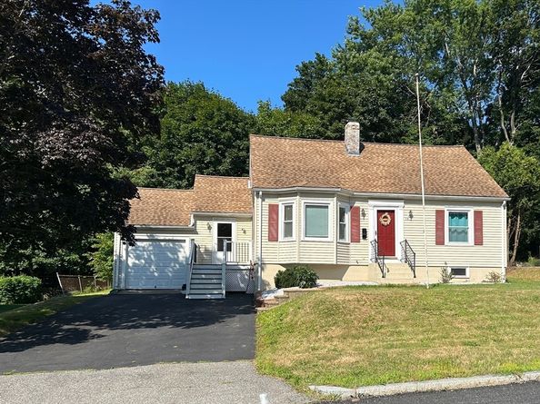 15 Sunny Hill Dr, Worcester MA 01602