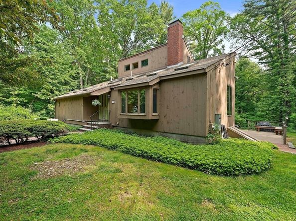 575 1st Parish Rd, Scituate MA 02066