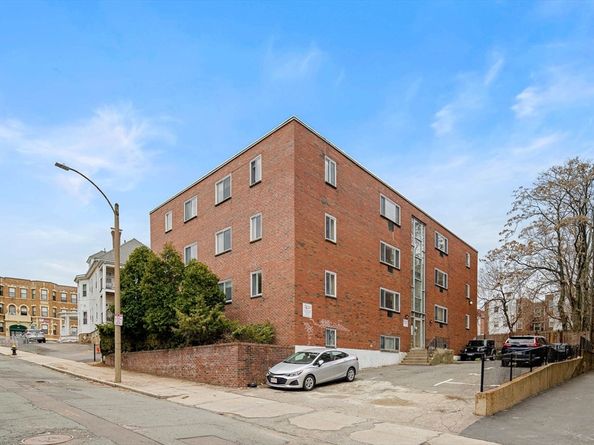 10 Scottfield Rd 34, Boston MA 02134