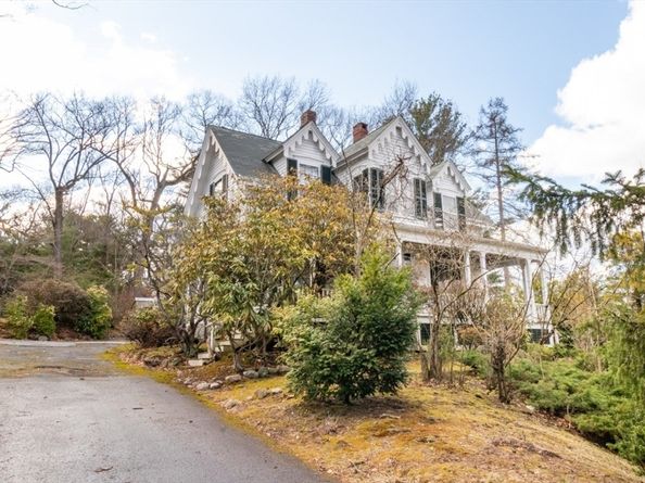 140 Pleasant St, Newton MA 02459