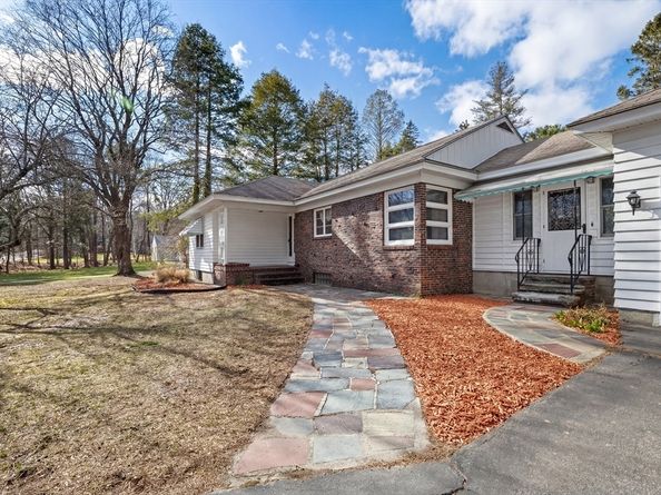 439 Lowell St, Andover MA 01810