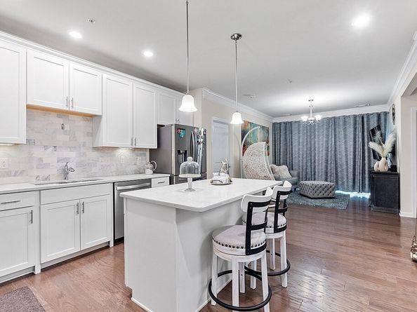 120 University Ave 2308, Westwood MA 02090