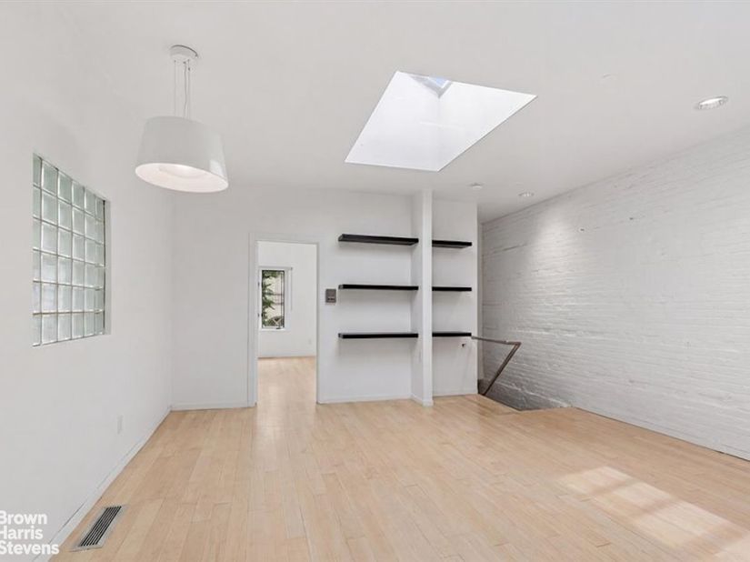331 Vanderbilt Avenue, Brooklyn NY 11205