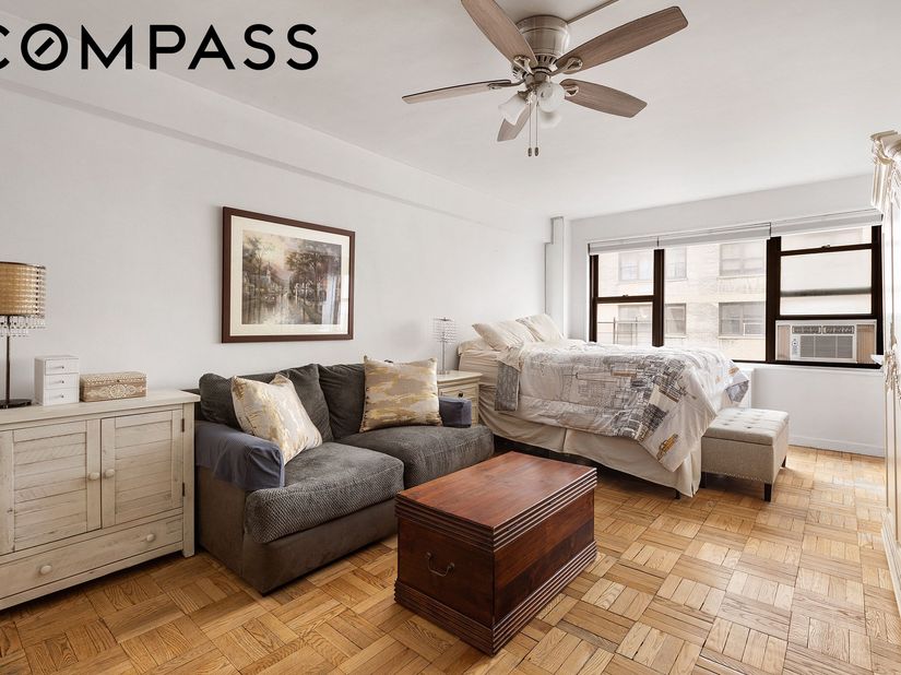 425 East 79th Street 6B, New York NY 10075