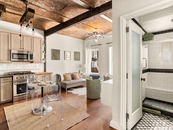 205 West 57th Street 11DB, New York NY 10019