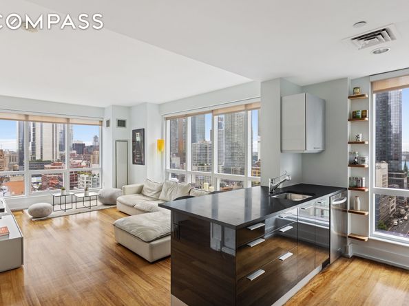 350 West 42nd Street 20L, New York NY 10036