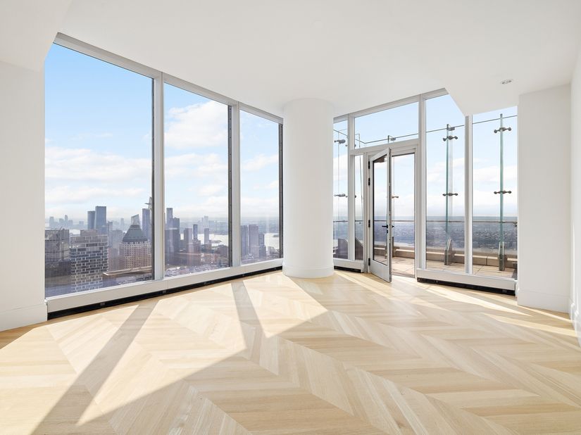 217 West 57th Street 77W, New York NY 10019
