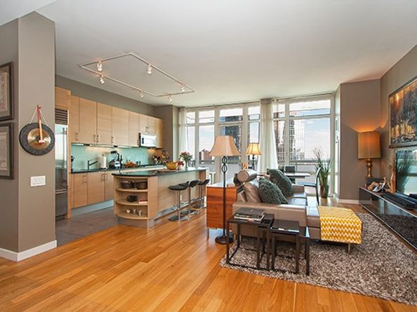 325 5th Avenue 41D, New York NY 10016