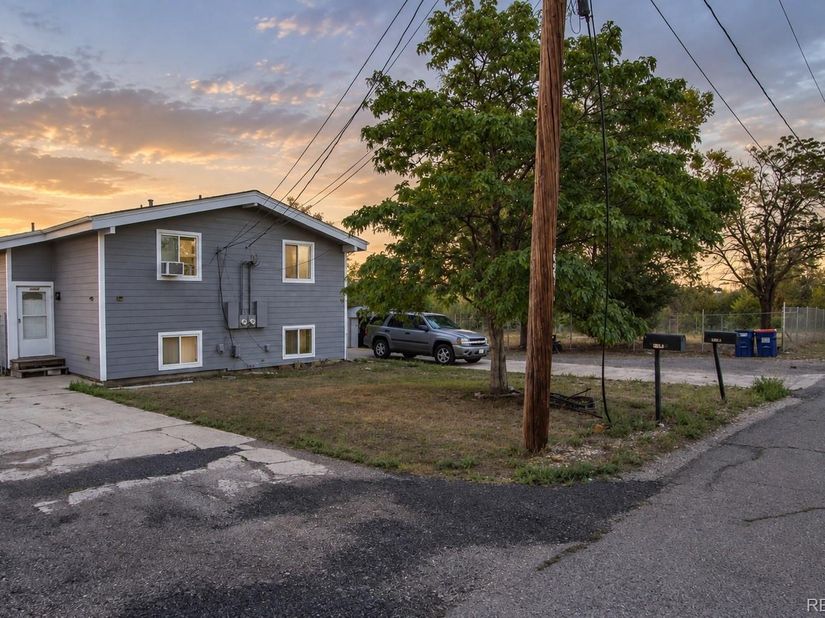 2581 W 66th Place, Denver CO 80221