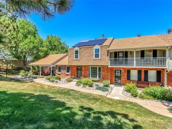 2433 E Fremont Court
