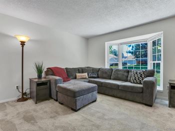 2433 E Fremont Court