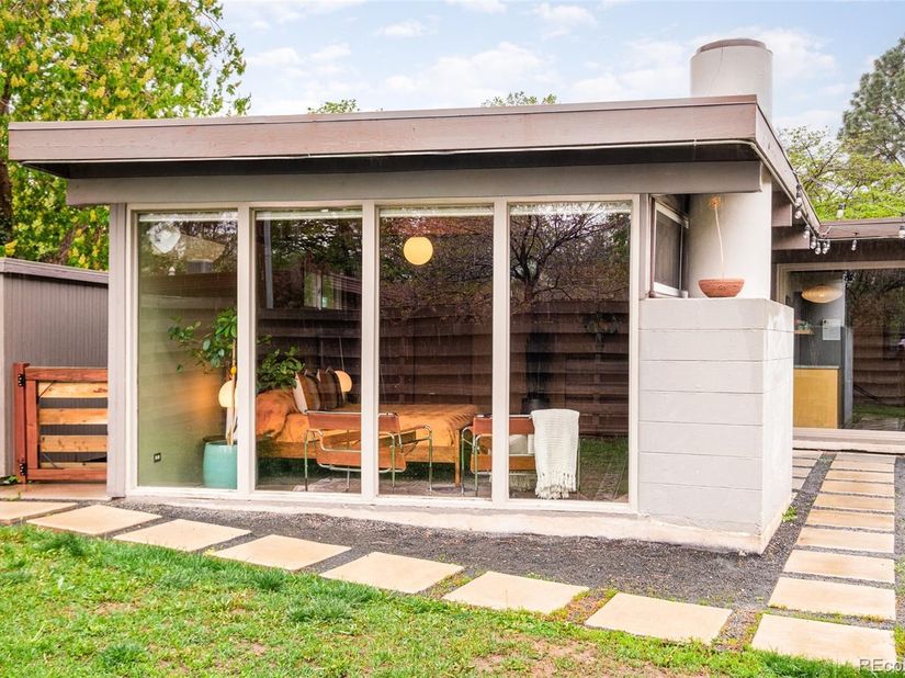 1431 E Dartmouth Avenue, Englewood CO 80113