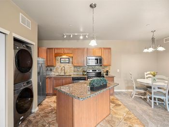 7212 S Blackhawk Street