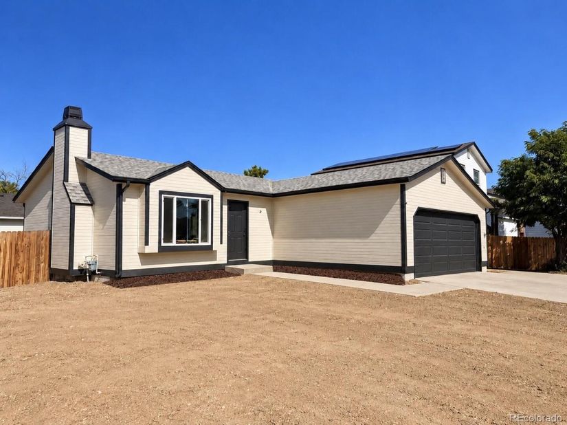 14581 E 43rd Avenue, Denver CO 80239