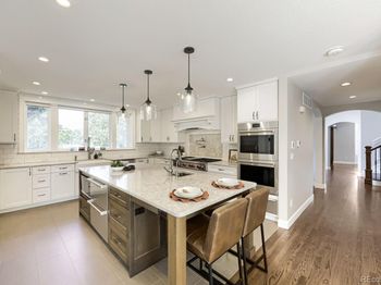 1332 Lark Court