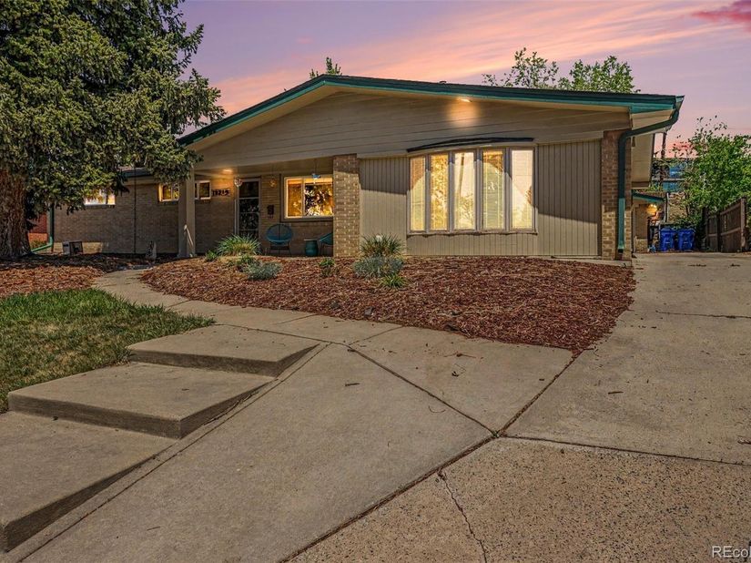 10215 W 17th Place, Lakewood CO 80215