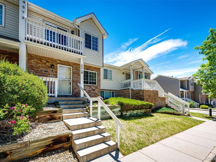 4572 S Crystal Way B, Aurora CO 80015