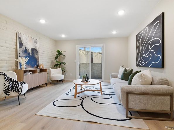 1060 S Parker Road 27, Denver CO 80231