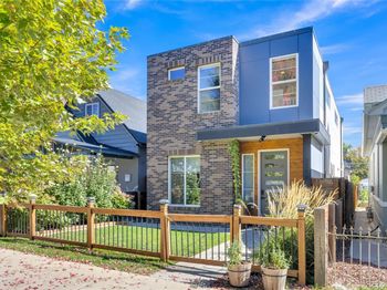 3718 Mariposa Street