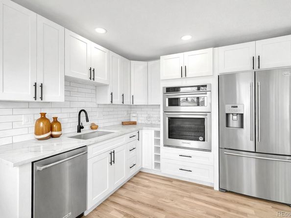 3320 W Saratoga Avenue, Englewood CO 80110