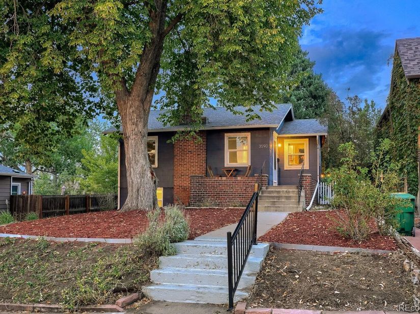 3590 S Bannock Street, Englewood CO 80110