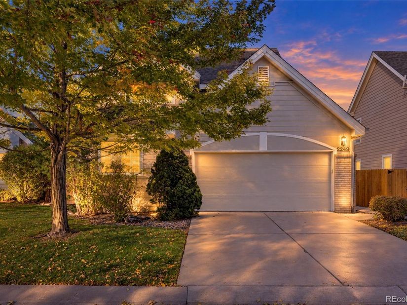 2249 S Joliet Way, Aurora CO 80014