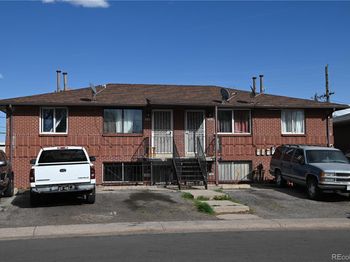 1042-1048 S Grove Street